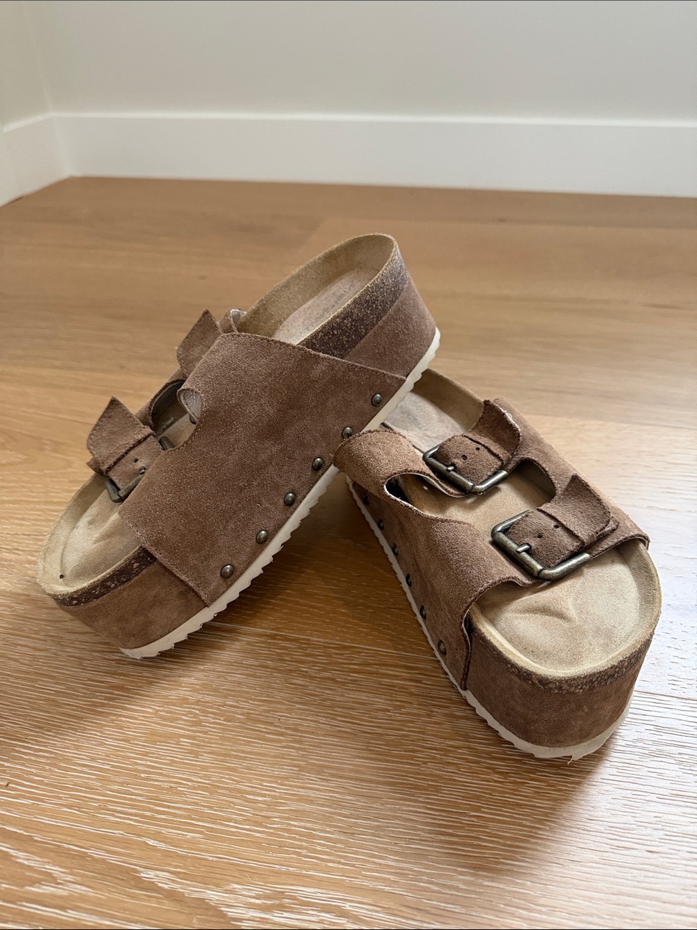 Women's Suede Double-Buckle Platform Sandals - Brown